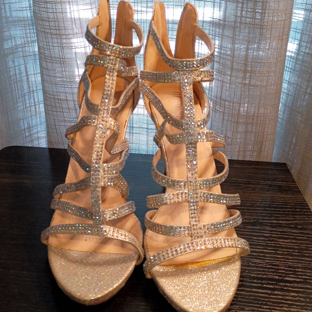 Elegant Strappy Gold Heels